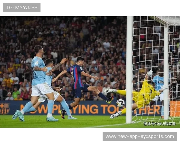 努涅斯反越位推射建功