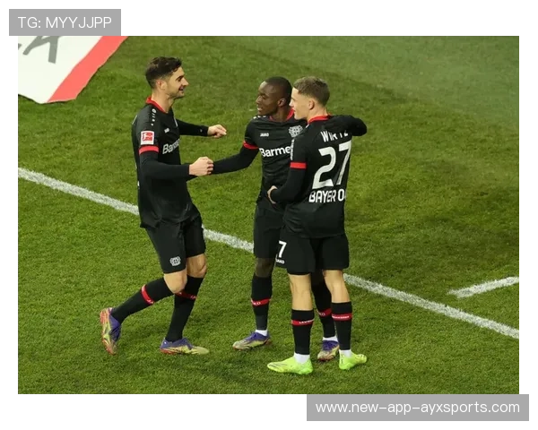 多特前锋单刀冷静破网：从草地到赛场的成长之旅